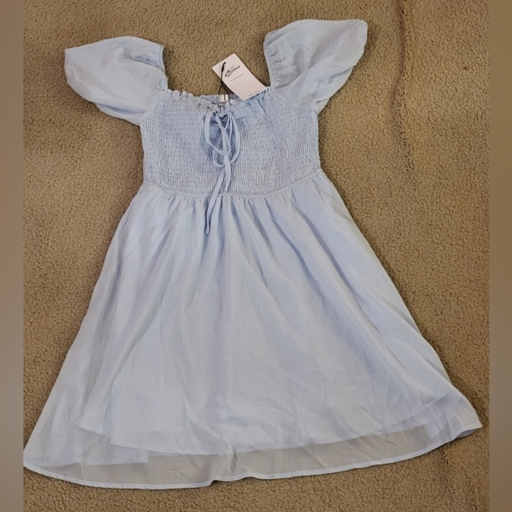 New With Tags Gorgeous Powder Blue Puff Dress For Summer Size LARGE